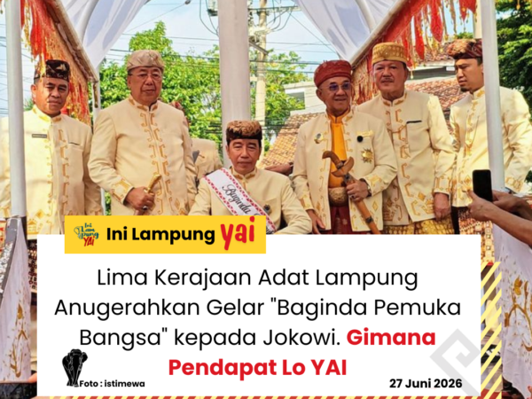 Dianugerahi Gelar "Baginda Pemuka Bangsa", Jokowi Kenakan Pakaian Adat Lampung